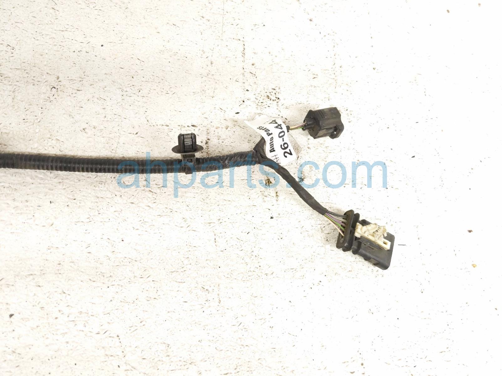 2020 Land Rover Range Rover Sport Mhev Water Pump Wire Harness 3.0l LR064173 Replacement 2020 Land Rover Range Rover Sport Mhev Water Pump Wire Harness 3.0l LR064173 Replacement thumbnail