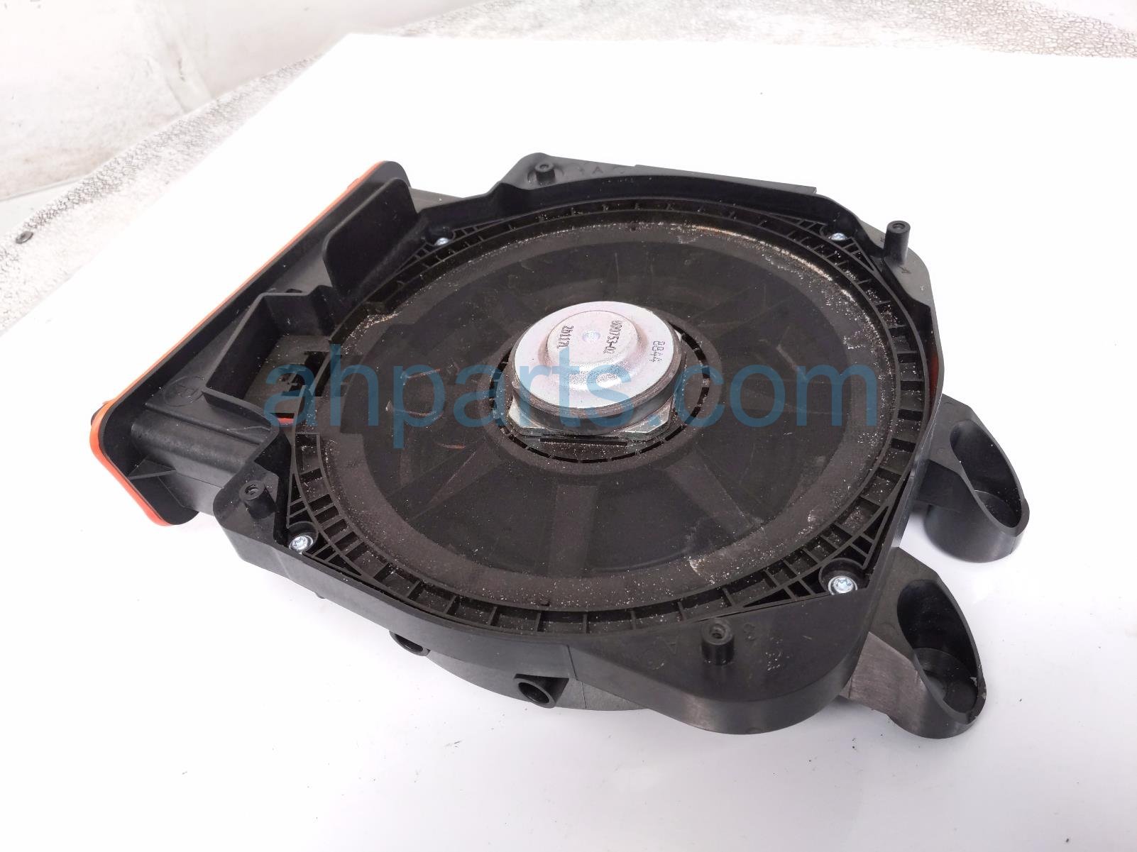 2023 BMW Mini Cooper Front Passenger Speaker / Sub Woofer 65 13 7 927 998 Replacement 2023 BMW Mini Cooper Front Passenger Speaker / Sub Woofer 65 13 7 927 998 Replacement thumbnail