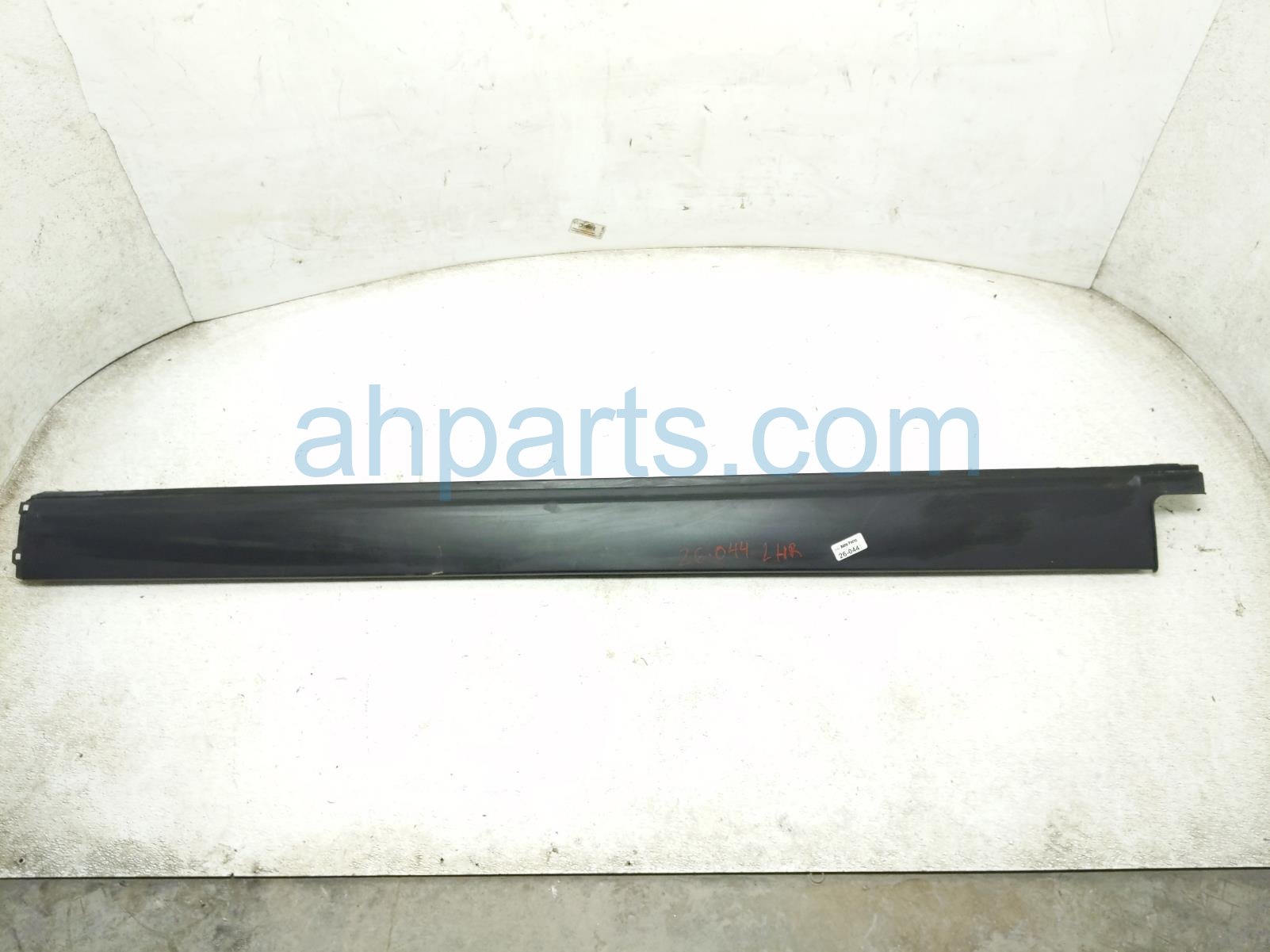 2020 Land Rover Range Rover Sport Rocker Trim Driver Side Skirt / Molding Black LR110603 Replacement 2020 Land Rover Range Rover Sport Rocker Trim Driver Side Skirt / Molding Black LR110603 Replacement thumbnail