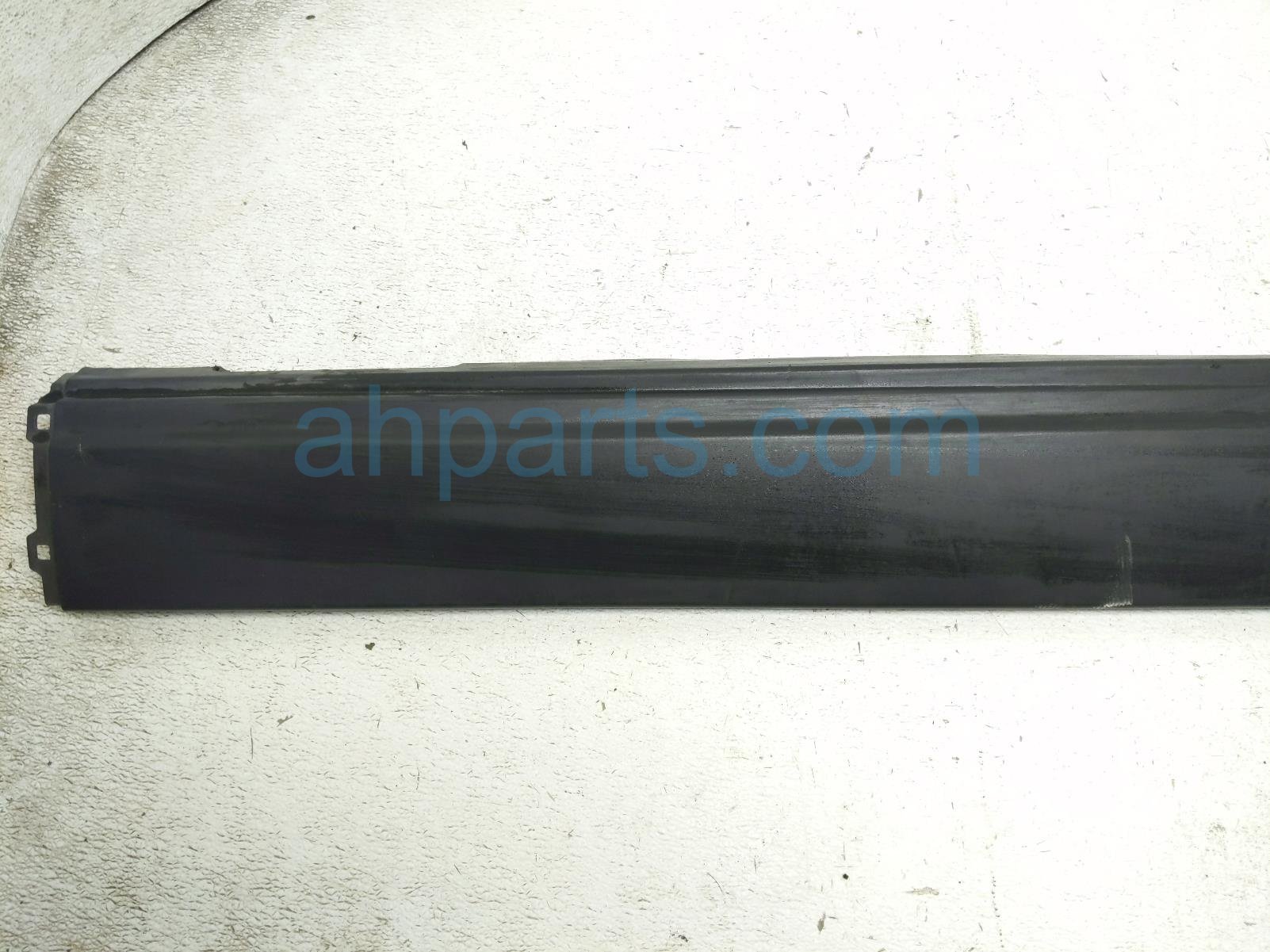 2020 Land Rover Range Rover Sport Rocker Trim Driver Side Skirt / Molding Black LR110603 Replacement 2020 Land Rover Range Rover Sport Rocker Trim Driver Side Skirt / Molding Black LR110603 Replacement thumbnail
