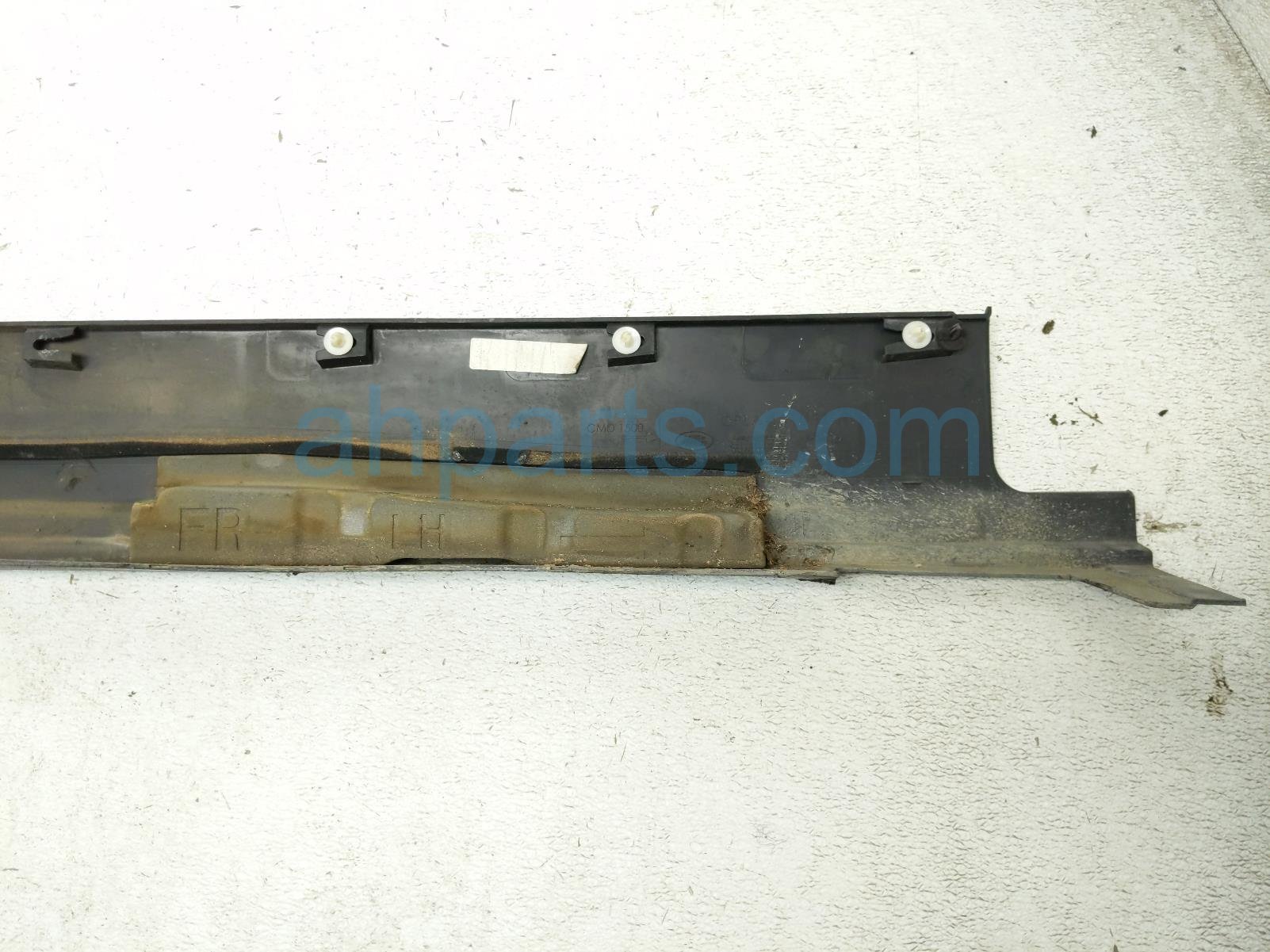 2020 Land Rover Range Rover Sport Rocker Trim Driver Side Skirt / Molding Black LR110603 Replacement 2020 Land Rover Range Rover Sport Rocker Trim Driver Side Skirt / Molding Black LR110603 Replacement thumbnail