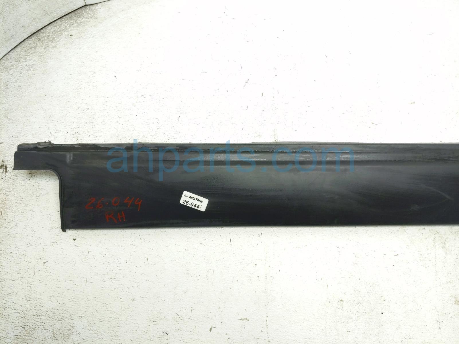 2020 Land Rover Range Rover Sport Rocker Trim Passenger Side Skirt / Molding Black LR110602 Replacement 2020 Land Rover Range Rover Sport Rocker Trim Passenger Side Skirt / Molding Black LR110602 Replacement thumbnail