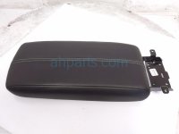 Nissan CENTER CONSOLE LID/ARMREST - BLACK Nissan CENTER CONSOLE LID/ARMREST - BLACK