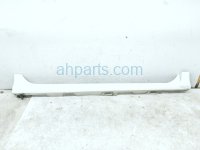 Honda RH SIDE SKIRT / MOLDING - WHITE SI Honda RH SIDE SKIRT / MOLDING - WHITE SI