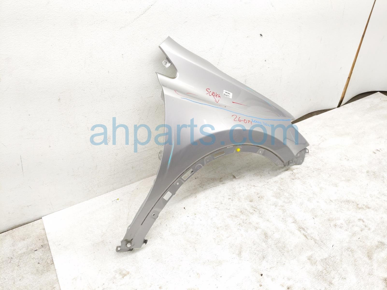 2018 Toyota Rav 4 Front Passenger Fender Silver 53801 42170 Replacement 2018 Toyota Rav 4 Front Passenger Fender Silver 53801 42170 Replacement thumbnail