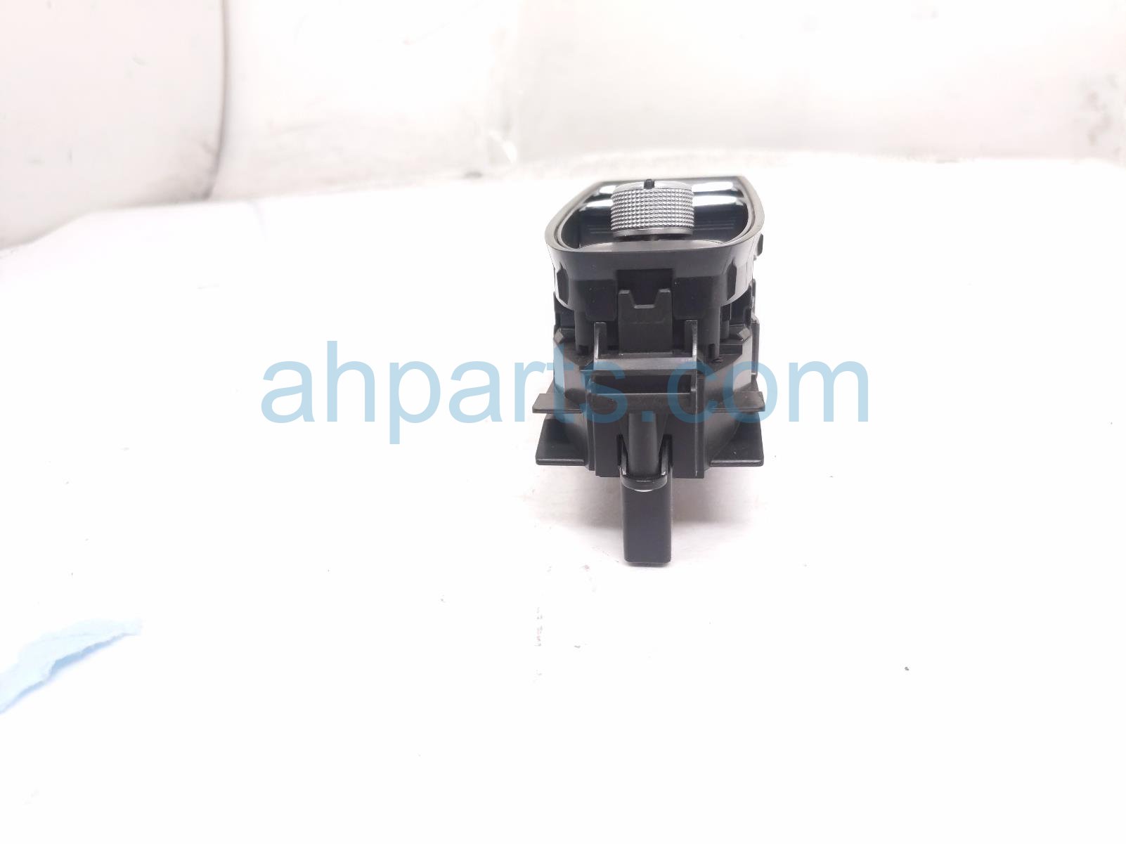 2023 Subaru Ascent Power / Master Window Control Switch 83071XC65A Replacement 2023 Subaru Ascent Power / Master Window Control Switch 83071XC65A Replacement thumbnail