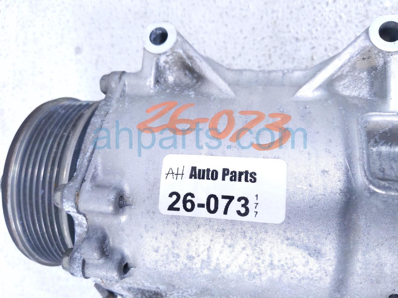 2016 Honda CR V Air + Clutch Ac Pump / Compressor 38800 5LA A01 Replacement 2016 Honda CR V Air + Clutch Ac Pump / Compressor 38800 5LA A01 Replacement thumbnail