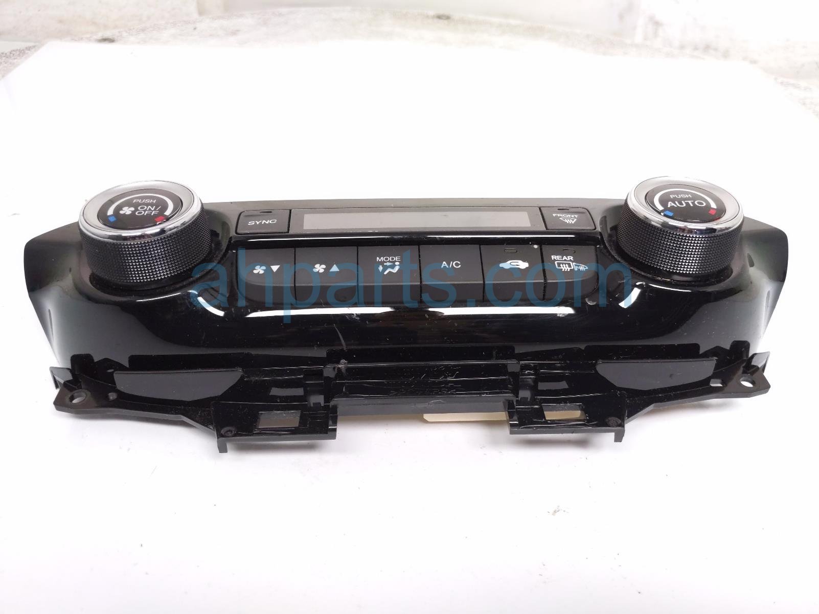 2016 Honda CR V Temperature Climate Heater/ac Control(on Dash) 79600 T1W A41ZB Replacement 2016 Honda CR V Temperature Climate Heater/ac Control(on Dash) 79600 T1W A41ZB Replacement thumbnail