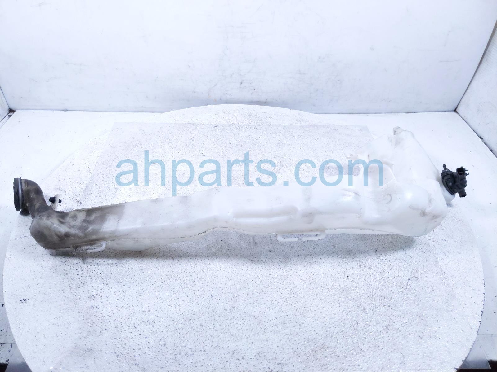 2016 Honda CR V Windshield Washer Reservoir Tank 76841 T1W A01 Replacement 2016 Honda CR V Windshield Washer Reservoir Tank 76841 T1W A01 Replacement thumbnail