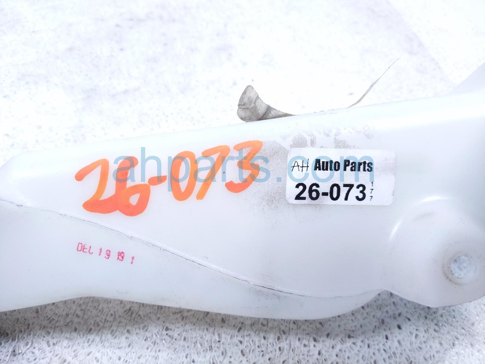 2016 Honda CR V Windshield Washer Reservoir Tank 76841 T1W A01 Replacement 2016 Honda CR V Windshield Washer Reservoir Tank 76841 T1W A01 Replacement thumbnail