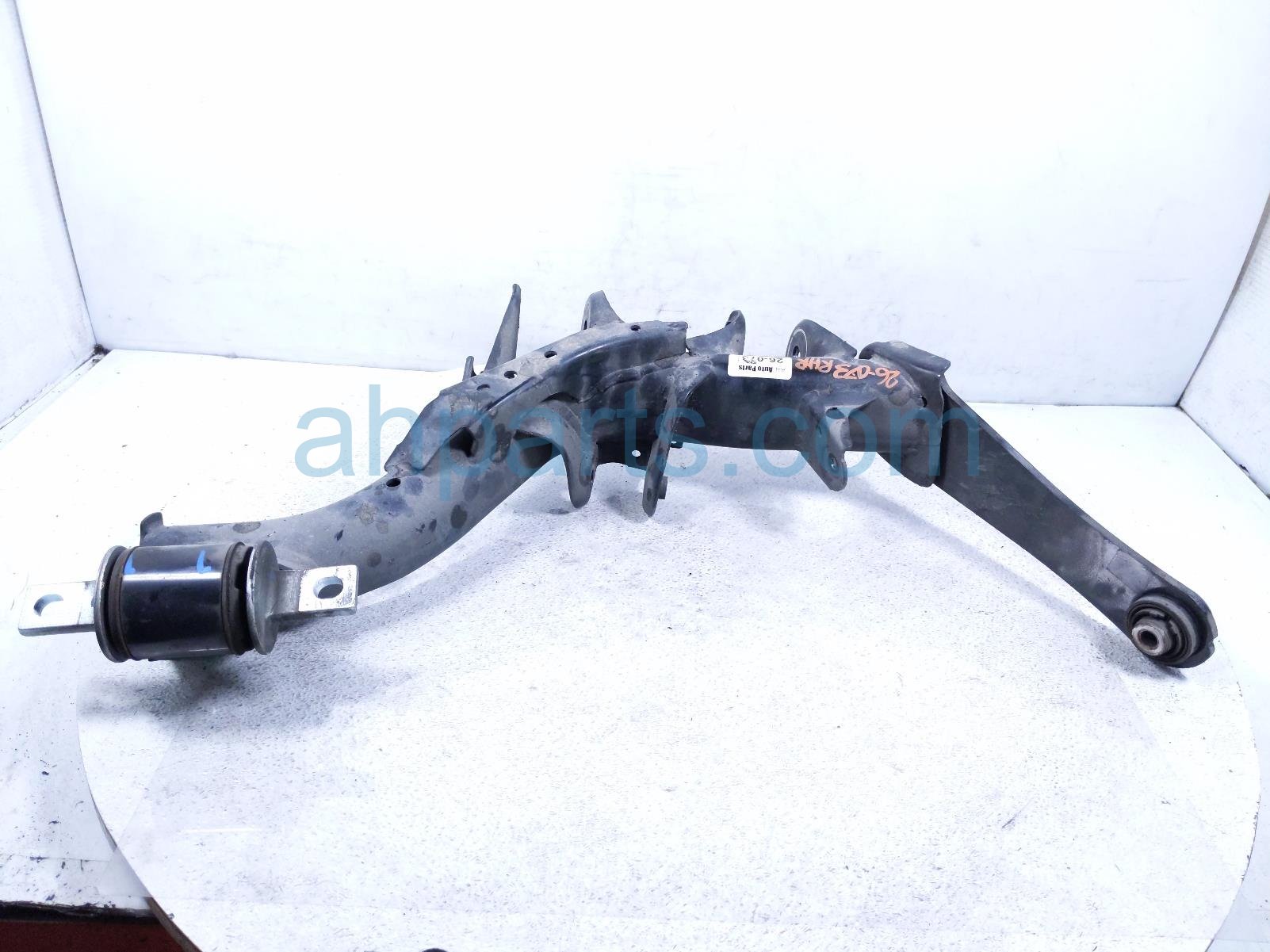 2016 Honda CR V Rear Passenger Trailing Lower Control Arm 52370 T1W A01 Replacement 2016 Honda CR V Rear Passenger Trailing Lower Control Arm 52370 T1W A01 Replacement thumbnail