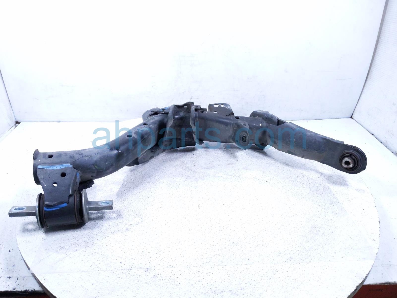 2016 Honda CR V Rear Driver Trailing Lower Control Arm 52371 T1W A01 Replacement 2016 Honda CR V Rear Driver Trailing Lower Control Arm 52371 T1W A01 Replacement thumbnail