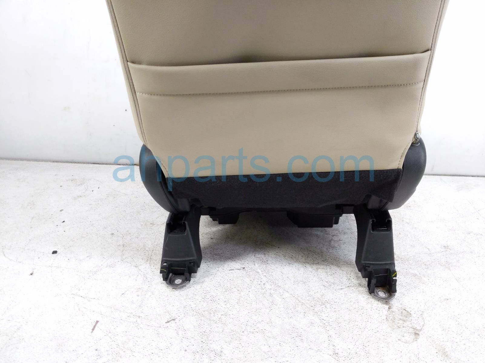 2016 Honda CR V Front Passenger Seat Tan W/o Airbag* 81127 T0G L81 Replacement 2016 Honda CR V Front Passenger Seat Tan W/o Airbag* 81127 T0G L81 Replacement thumbnail
