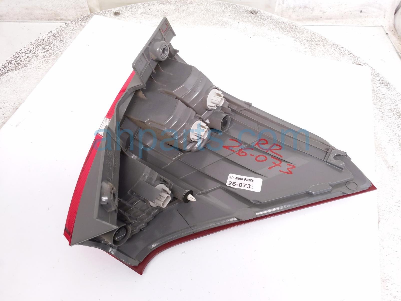 2016 Honda CR V Light / Rear Lower Passenger Tail Lamp (on Body) 33500 T1W A01 Replacement 2016 Honda CR V Light / Rear Lower Passenger Tail Lamp (on Body) 33500 T1W A01 Replacement thumbnail