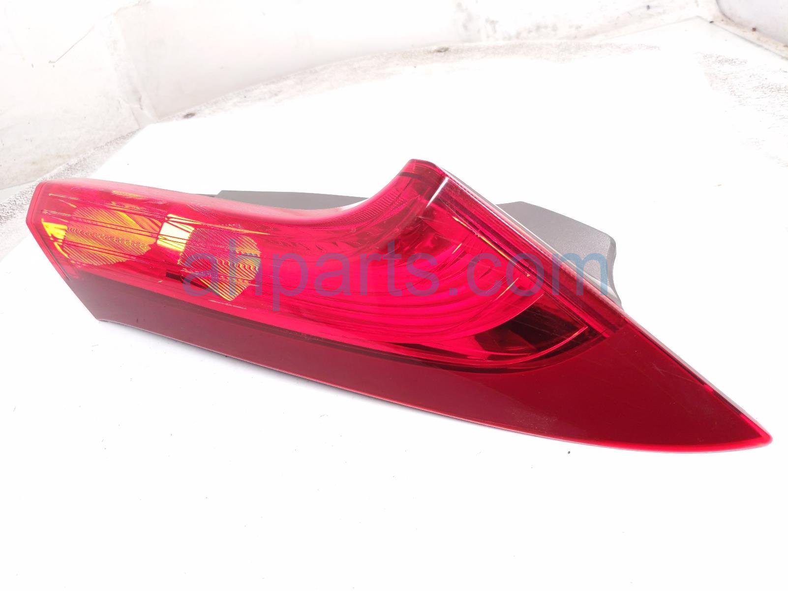 2016 Honda CR V Light / Rear Upper Passenger Tail Lamp (on Body) 34170 T1W A01 Replacement 2016 Honda CR V Light / Rear Upper Passenger Tail Lamp (on Body) 34170 T1W A01 Replacement thumbnail