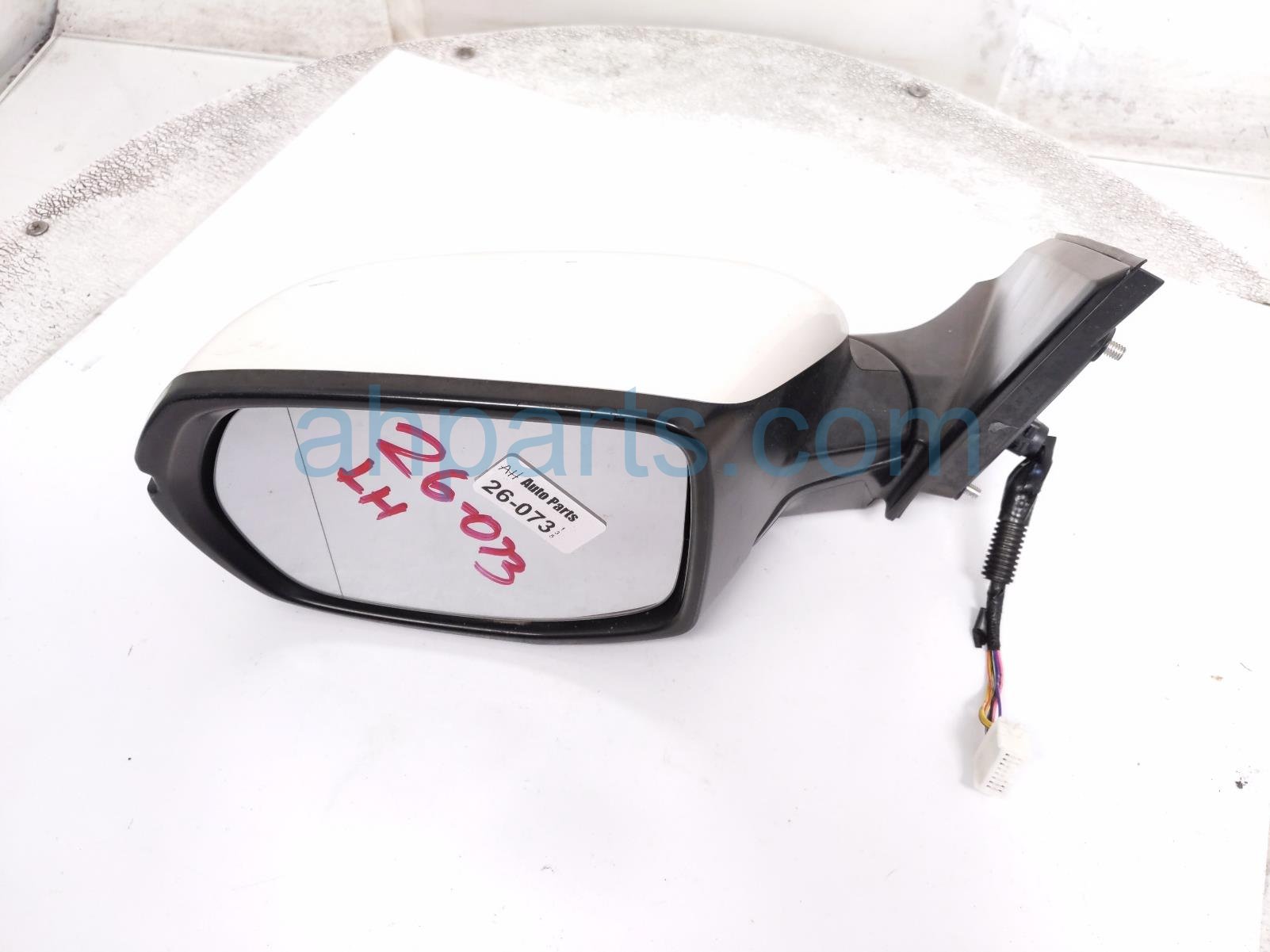 Honda LH SIDE VIEW MIRROR - WHITE *SCUFFS