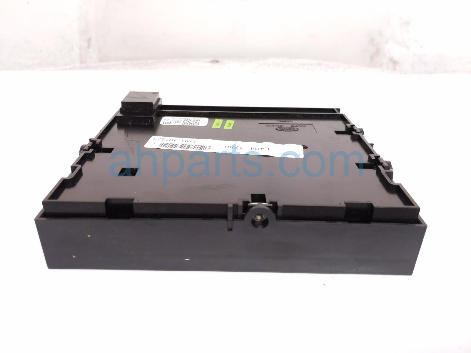 2020 Land Rover Range Rover Sport Interface Ctrl Mod Front Driver JPLA 14C239 BB Replacement 2020 Land Rover Range Rover Sport Interface Ctrl Mod Front Driver JPLA 14C239 BB Replacement thumbnail