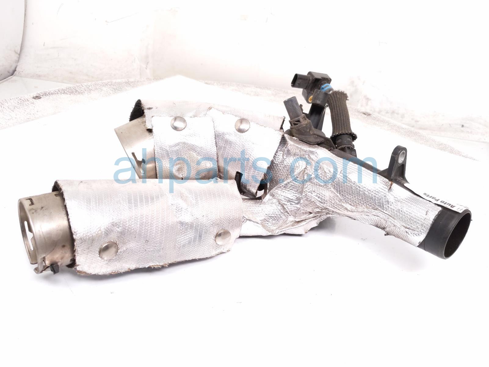 2020 Land Rover Range Rover Sport Intercooler Outlet Pipe W/sens 3.0t LR122695 Replacement 2020 Land Rover Range Rover Sport Intercooler Outlet Pipe W/sens 3.0t LR122695 Replacement thumbnail