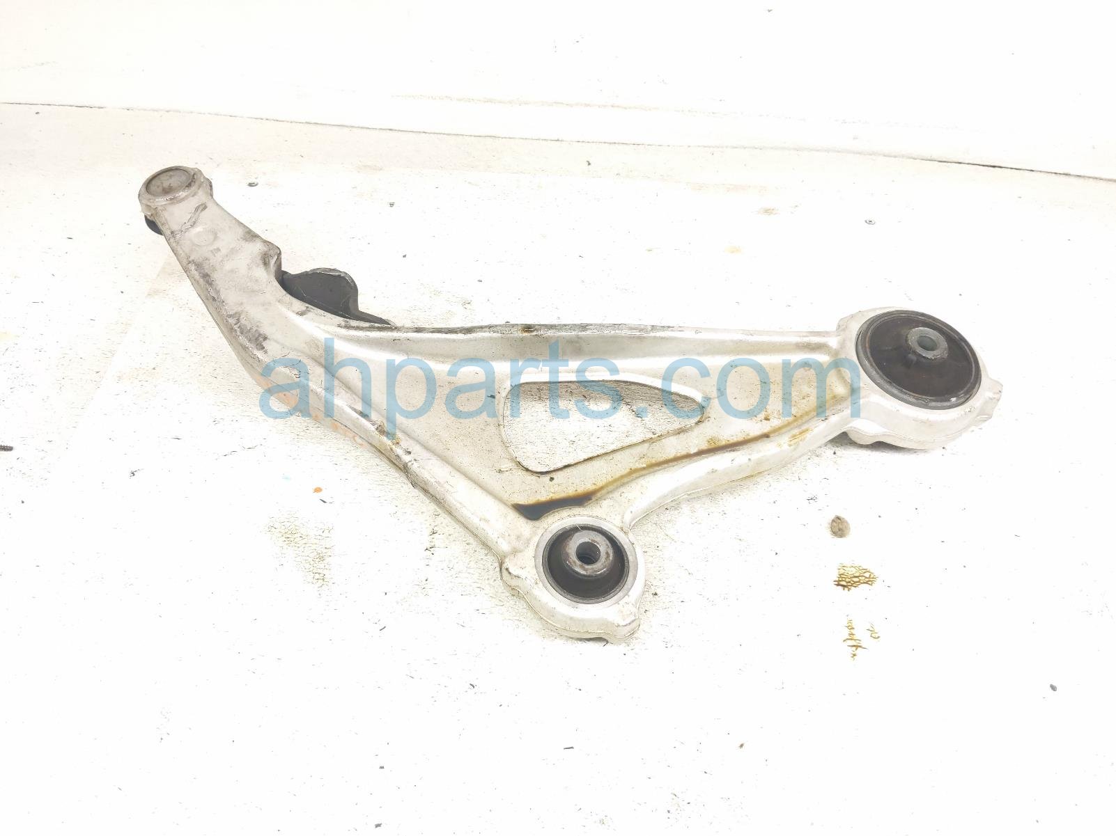 Nissan FR/LH LOWER CONTROL ARM