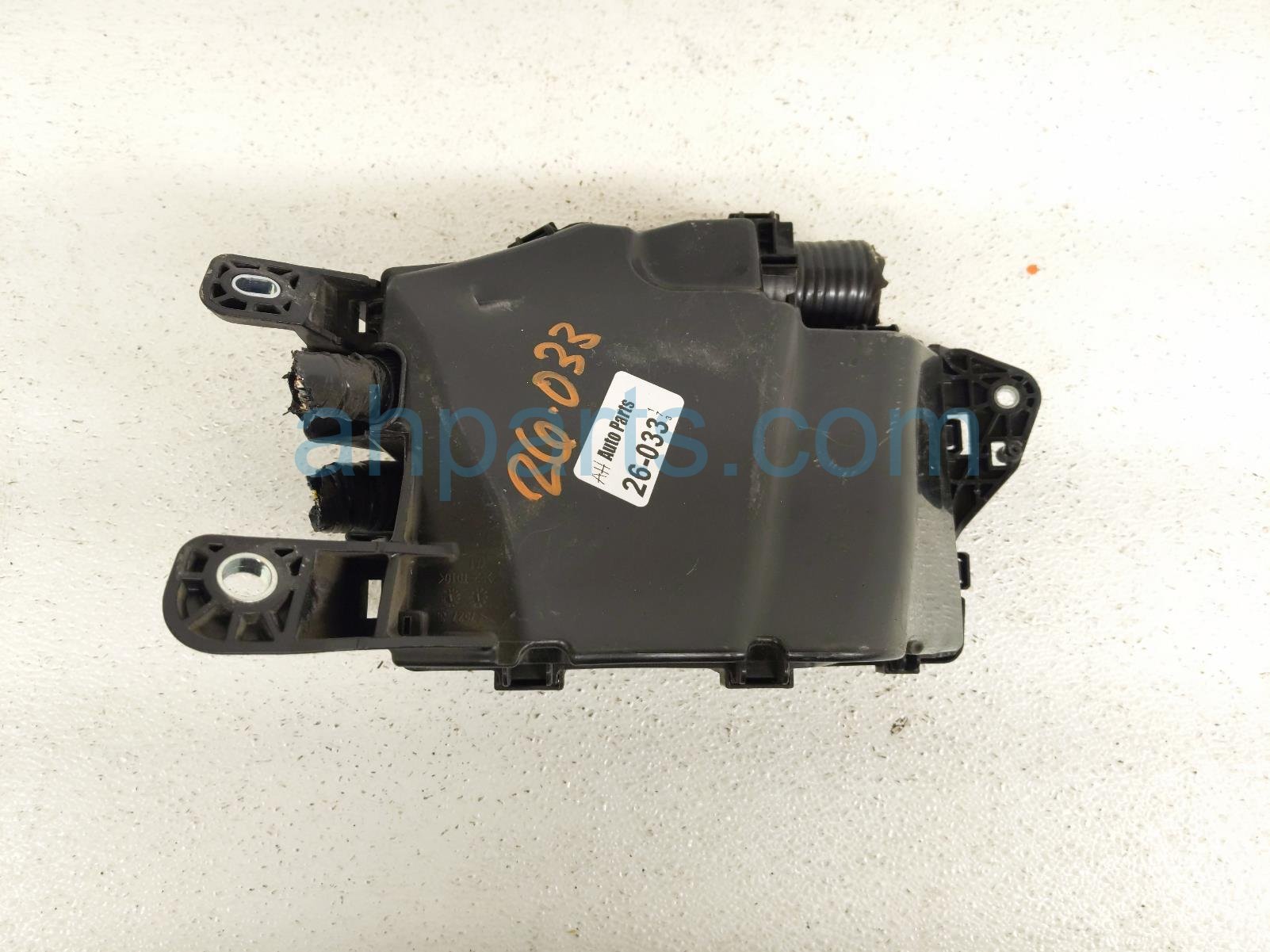 $75 Lexus LH ENGINE FUSE BOX W/RELAYS - FSPORT $75 Lexus LH ENGINE FUSE BOX W/RELAYS - FSPORT
