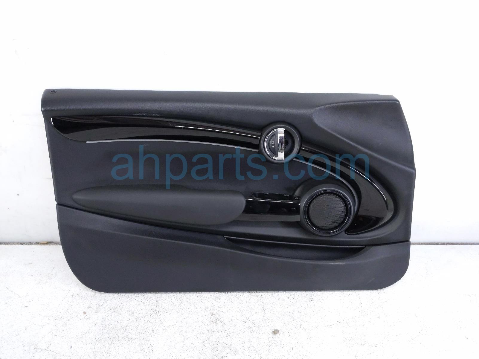 Front driver INTERIOR DOOR PANEL - BLACK