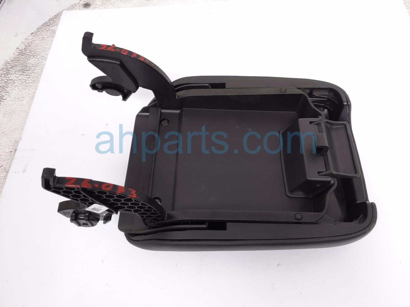 2016 Honda CR V Arm Rest Center Console Lid Tan Leather 83461 T0A A31ZB Replacement 2016 Honda CR V Arm Rest Center Console Lid Tan Leather 83461 T0A A31ZB Replacement thumbnail