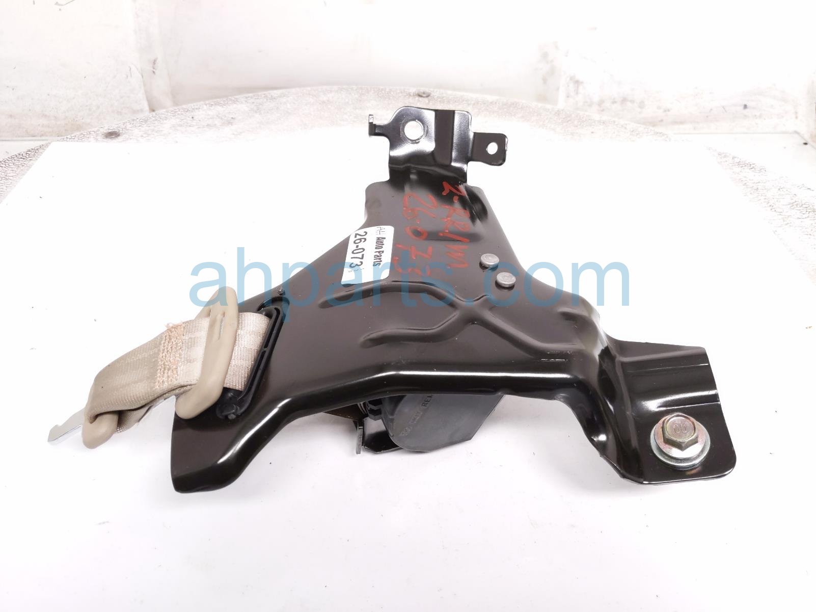 2016 Honda CR V Rear 2nd Row Mid Seat Belt Black 04827 T0G A00ZD Replacement 2016 Honda CR V Rear 2nd Row Mid Seat Belt Black 04827 T0G A00ZD Replacement thumbnail