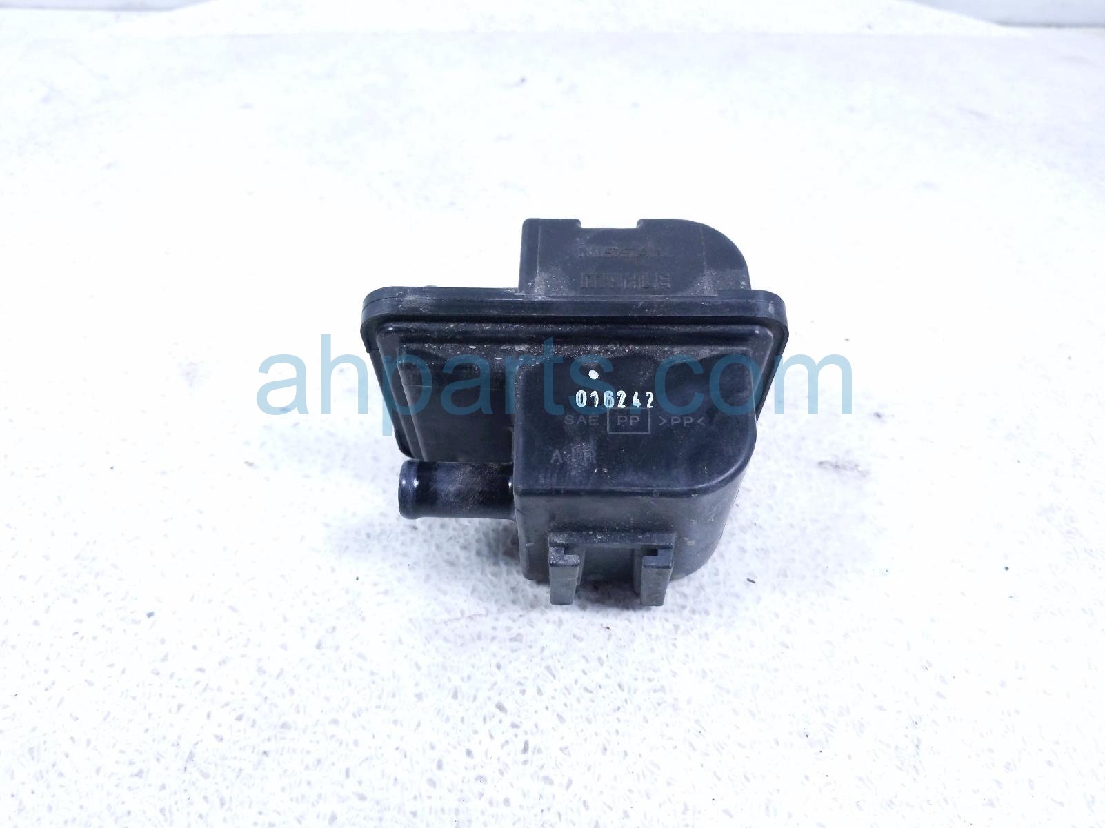 Nissan FUEL VAPOR CANISTER FILTER - 2.5L