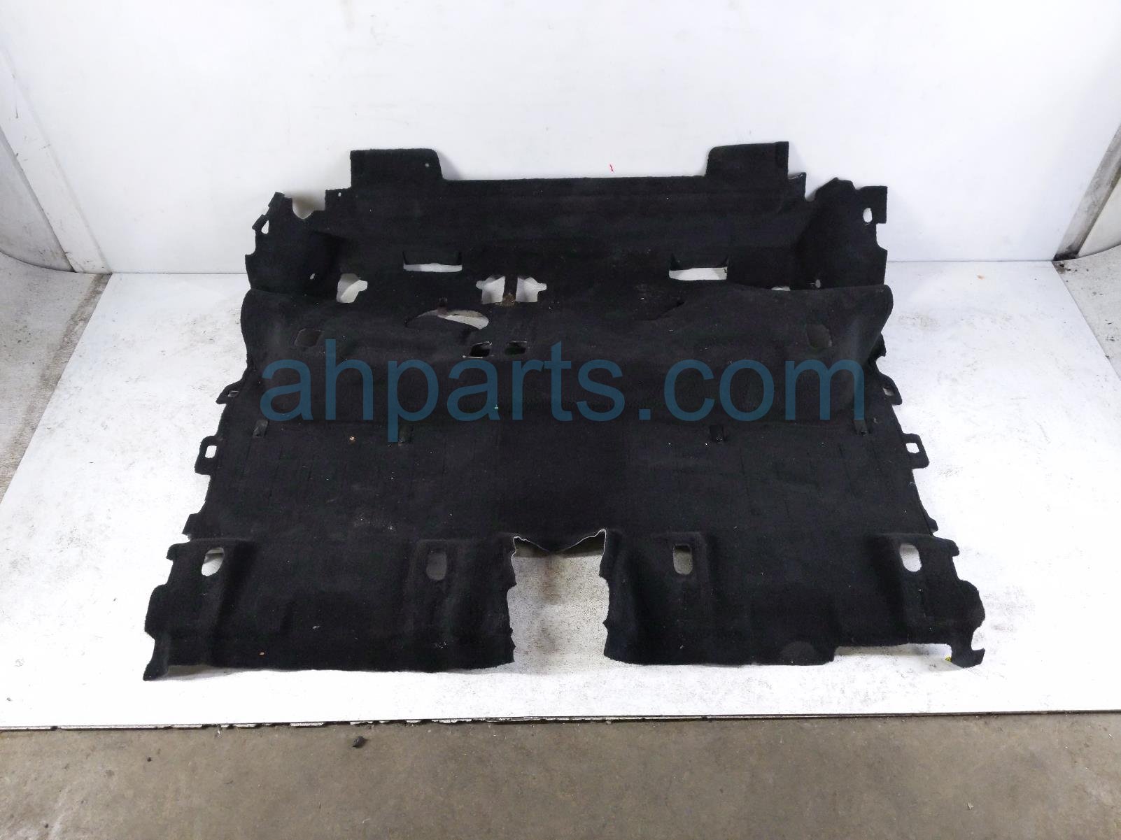 2020 Land Rover Range Rover Sport Ground Rear Floor Carpet Assy Black LR163887 Replacement 2020 Land Rover Range Rover Sport Ground Rear Floor Carpet Assy Black LR163887 Replacement thumbnail