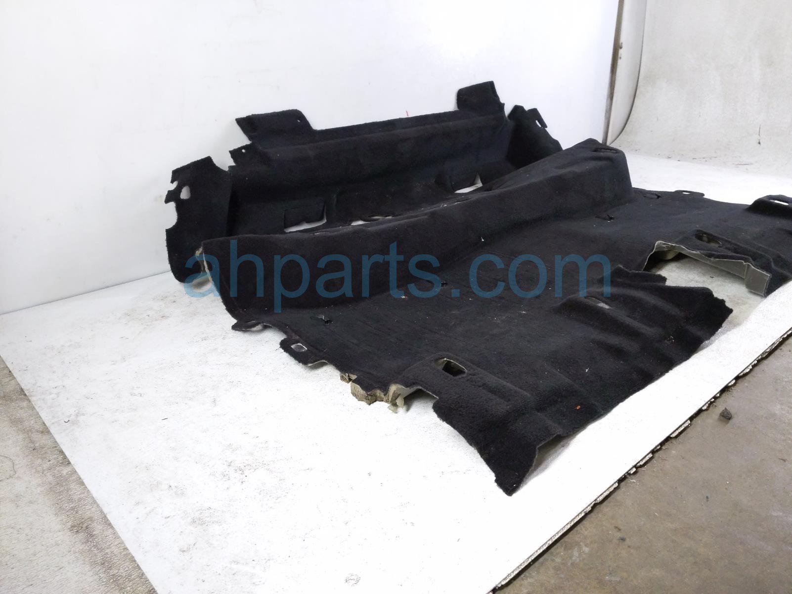 2020 Land Rover Range Rover Sport Ground Rear Floor Carpet Assy Black LR163887 Replacement 2020 Land Rover Range Rover Sport Ground Rear Floor Carpet Assy Black LR163887 Replacement thumbnail