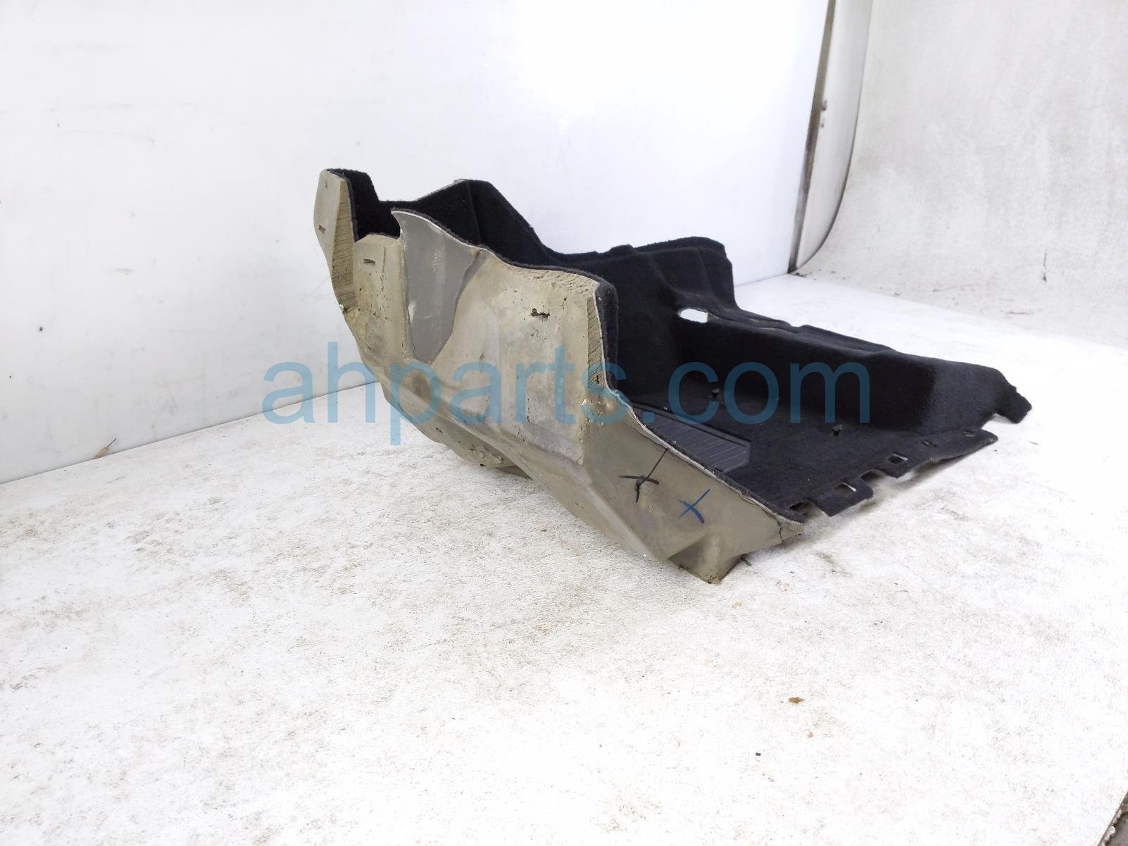 2020 Land Rover Range Rover Sport Ground Front Driver Floor Carpet Black LR087554 Replacement 2020 Land Rover Range Rover Sport Ground Front Driver Floor Carpet Black LR087554 Replacement thumbnail
