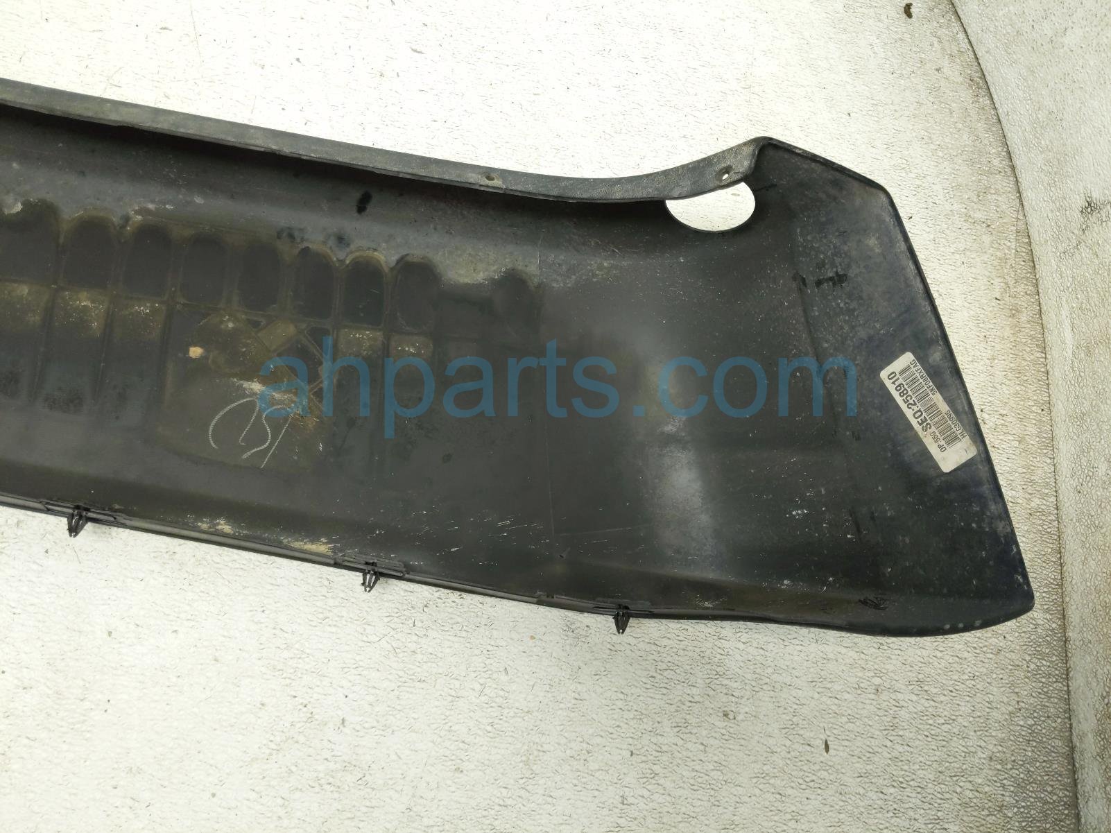 2017 Jeep Wrangler Front Passenger Fender Flare Black 5KF08RXFAG Replacement 2017 Jeep Wrangler Front Passenger Fender Flare Black 5KF08RXFAG Replacement thumbnail