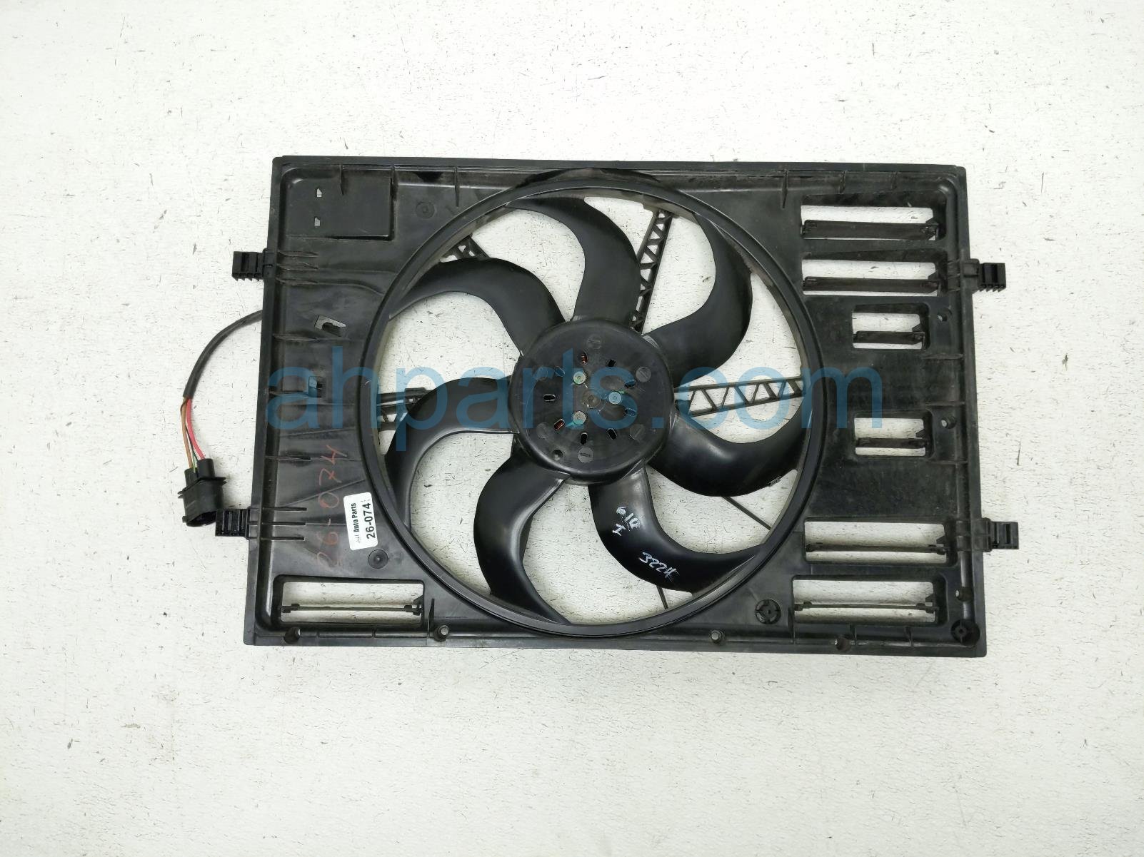 Volkswagen RADIATOR FAN ASSEMBLY