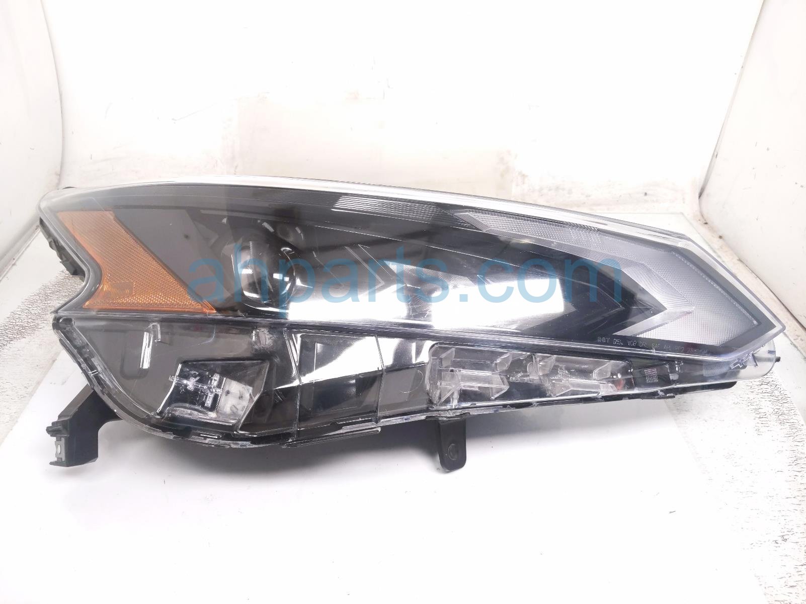 Passenger HEADLAMP / LIGHT