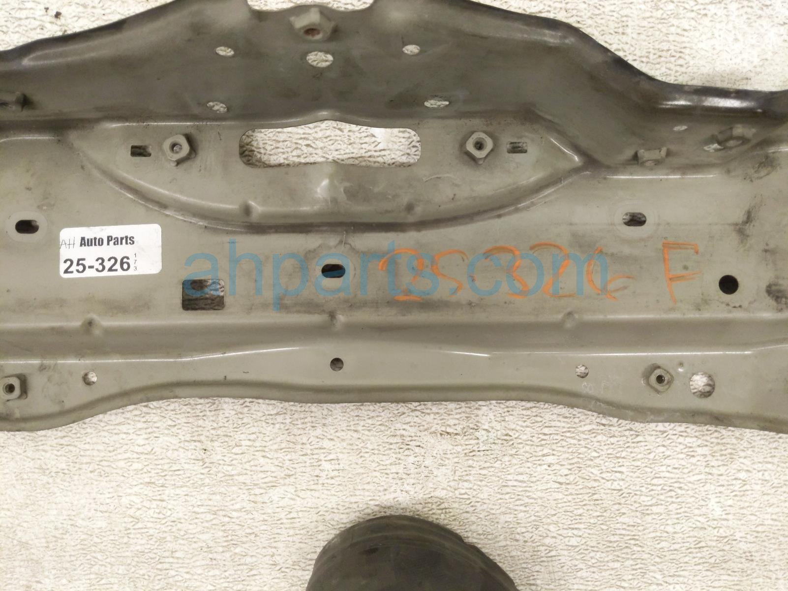 2007 Lexus Ls460 Core Radiator Support Upper Tie Bar 53216 50060 Replacement 2007 Lexus Ls460 Core Radiator Support Upper Tie Bar 53216 50060 Replacement thumbnail