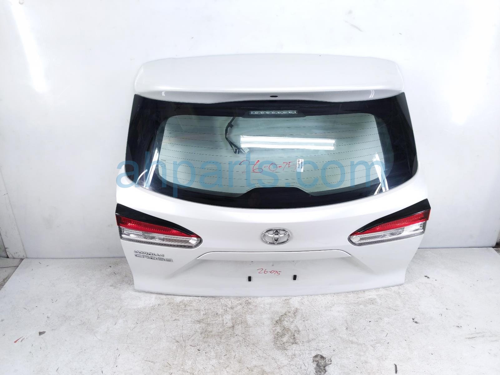 Toyota LIFT GATE / TAIL GATE - WHITE