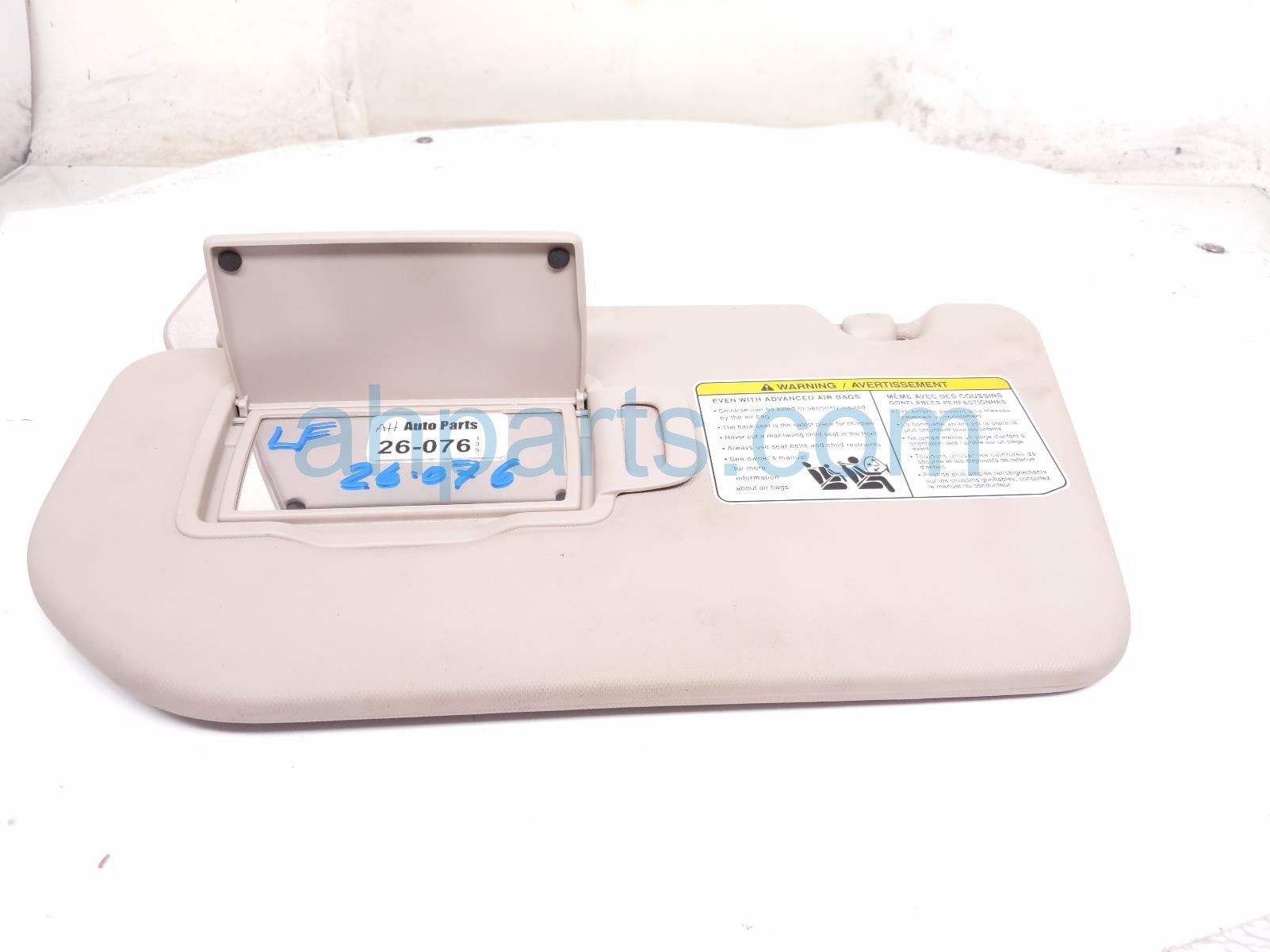 Nissan LH SUN VISOR - GREY