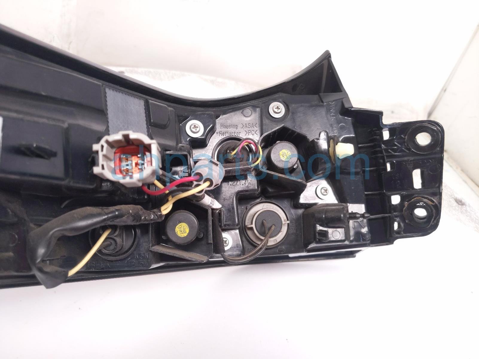 2023 Nissan Rogue Light / Rear Passenger Tail Lamp (on Body) 26550 6RR0C Replacement 2023 Nissan Rogue Light / Rear Passenger Tail Lamp (on Body) 26550 6RR0C Replacement thumbnail