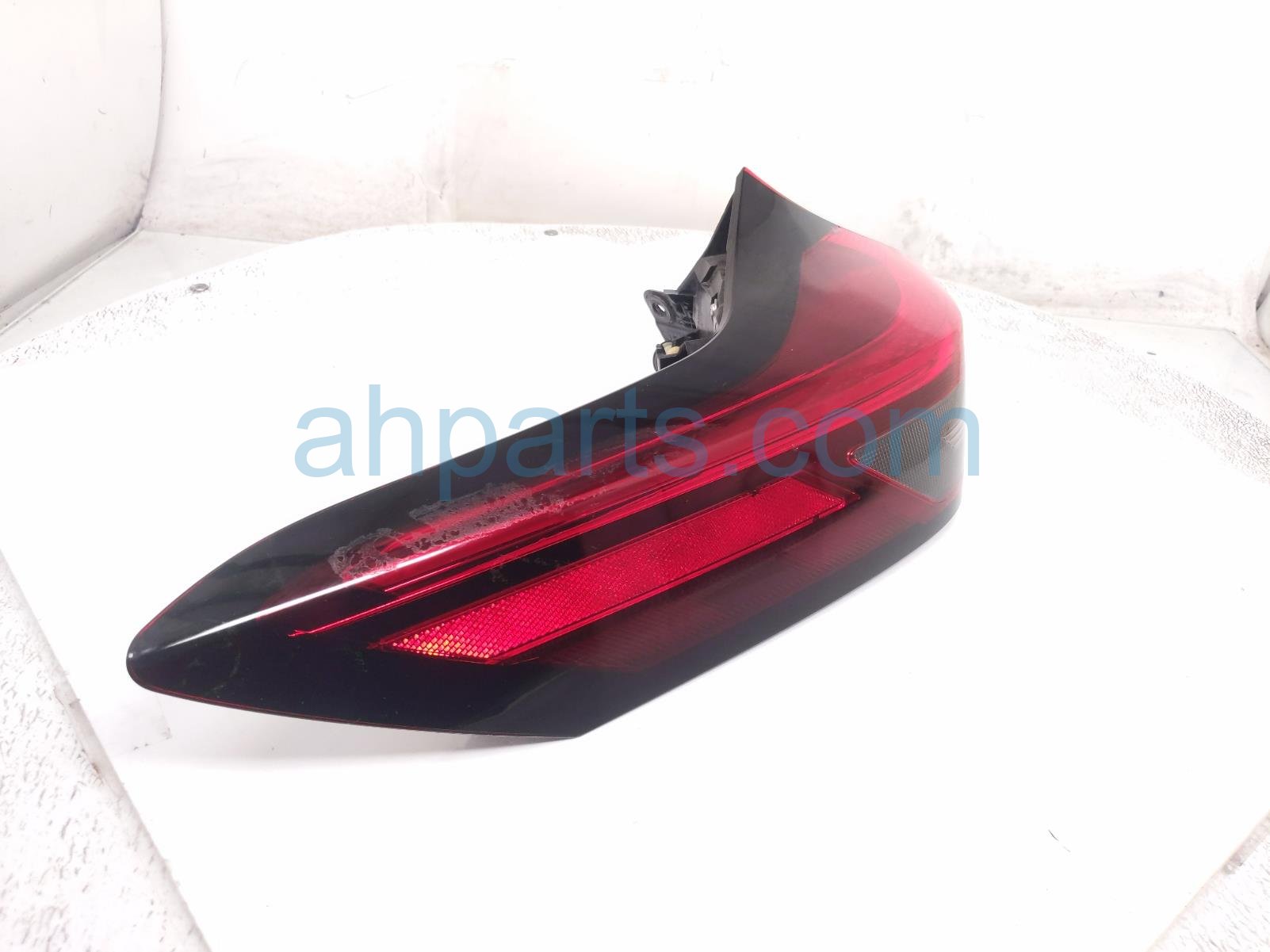 2023 Nissan Rogue Light / Rear Driver Tail Lamp (on Body) 26555 6RR0C Replacement 2023 Nissan Rogue Light / Rear Driver Tail Lamp (on Body) 26555 6RR0C Replacement thumbnail