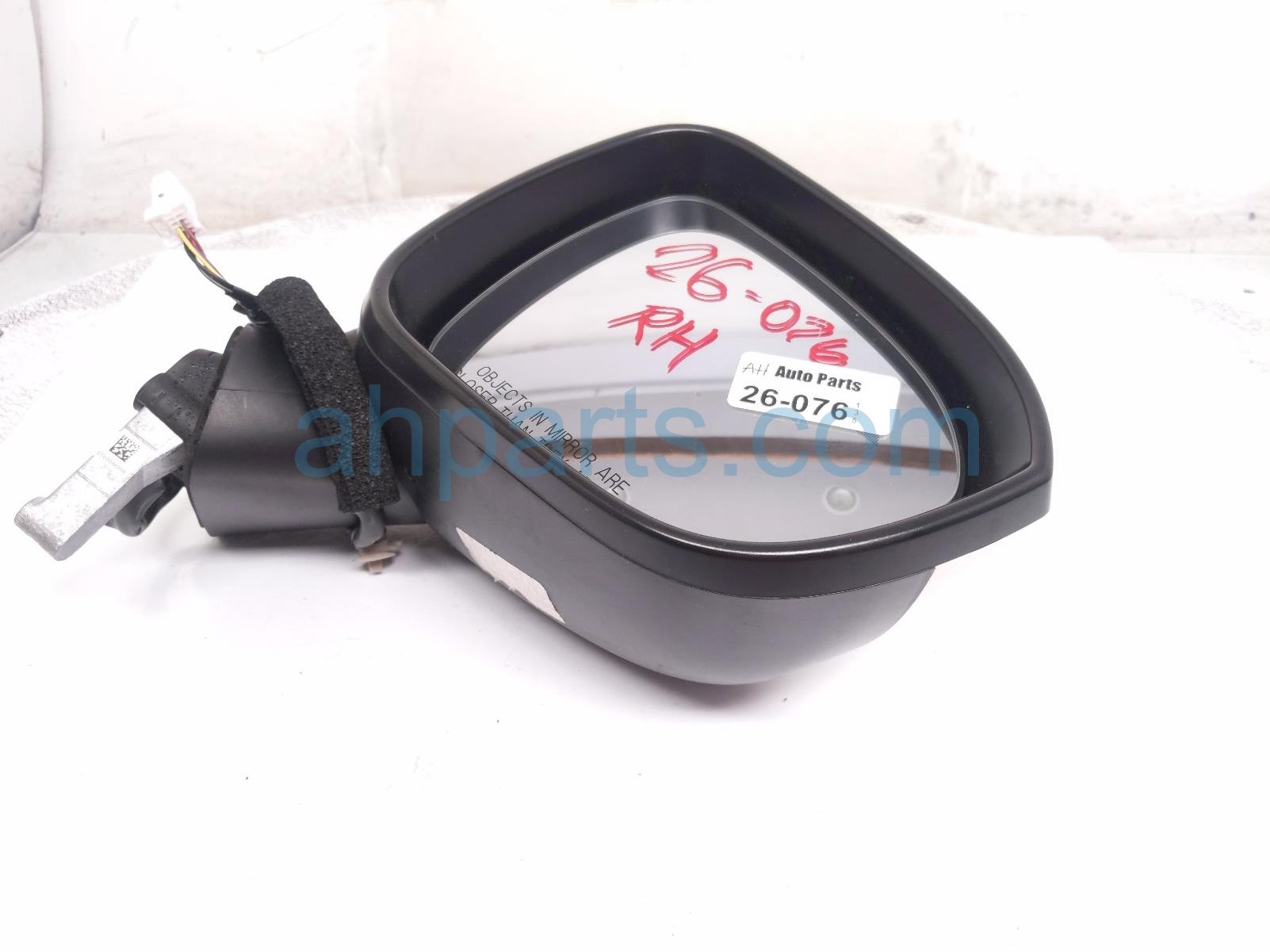 Nissan RH SIDE VIEW MIRROR - WHITE