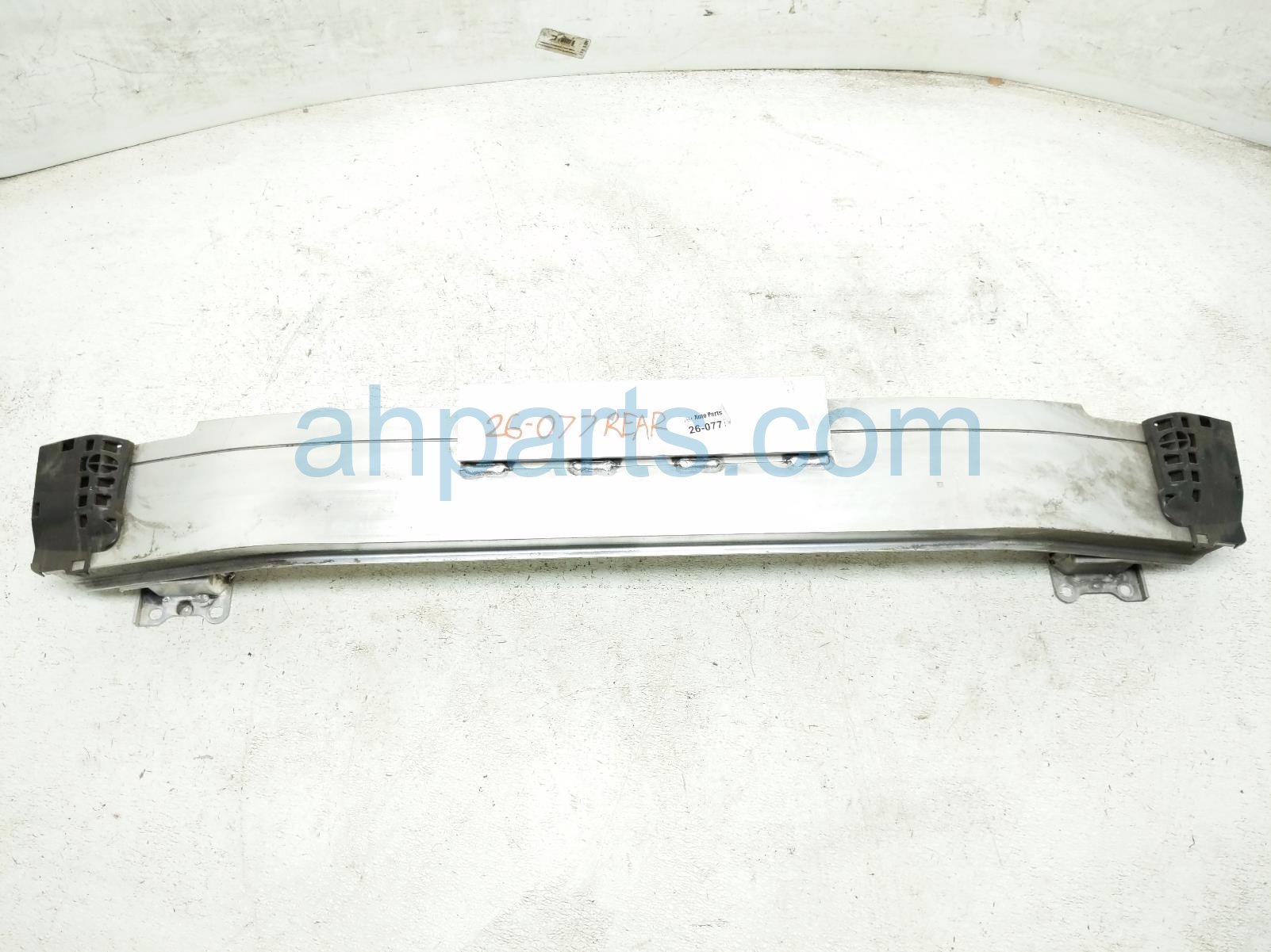 Honda REAR BUMPER REINFORCEMENT BAR