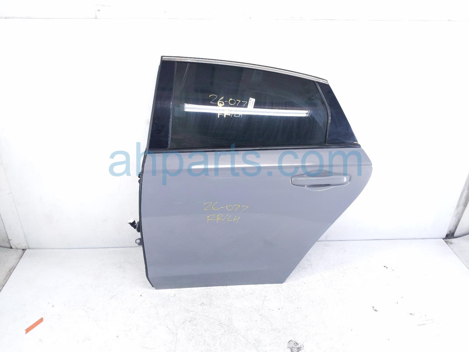 $995 Honda RR/LH DOOR - GREY - NO INSIDE TRIM