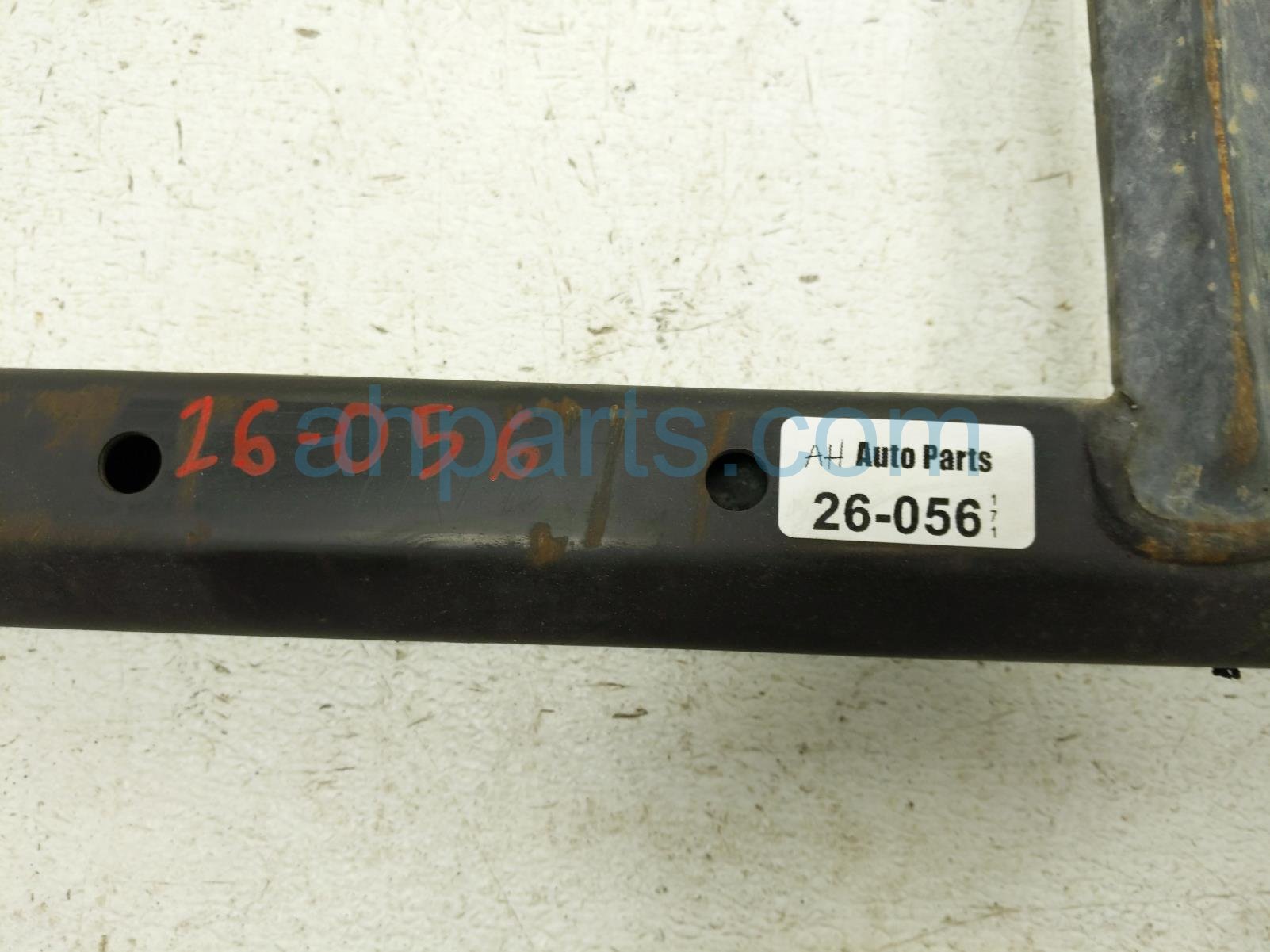 2017 Jeep Wrangler Crossmember Transmission Skid Plate / Bracket 68083042AA Replacement 2017 Jeep Wrangler Crossmember Transmission Skid Plate / Bracket 68083042AA Replacement thumbnail