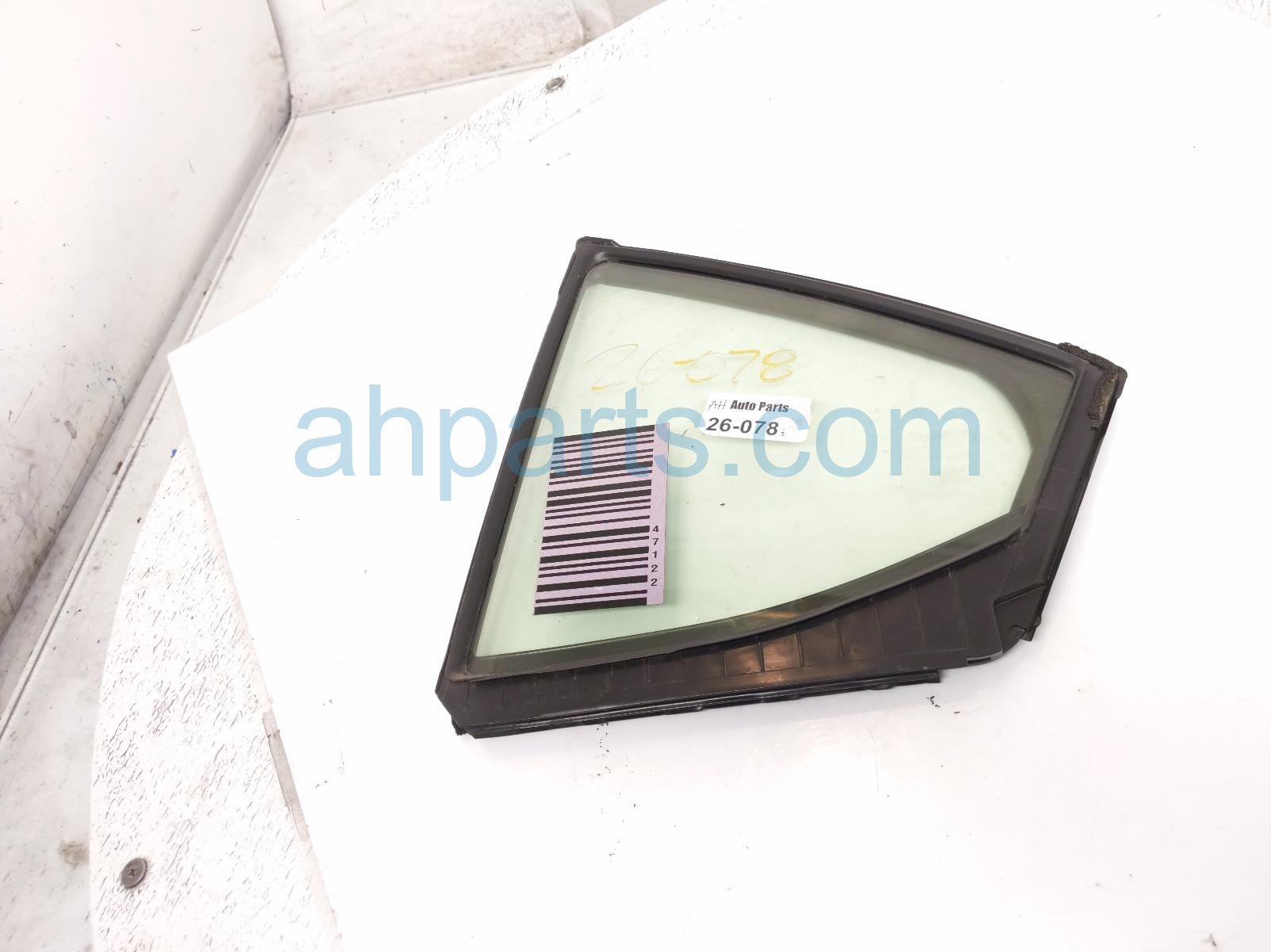 Subaru RR/LH VENT GLASS WINDOW -