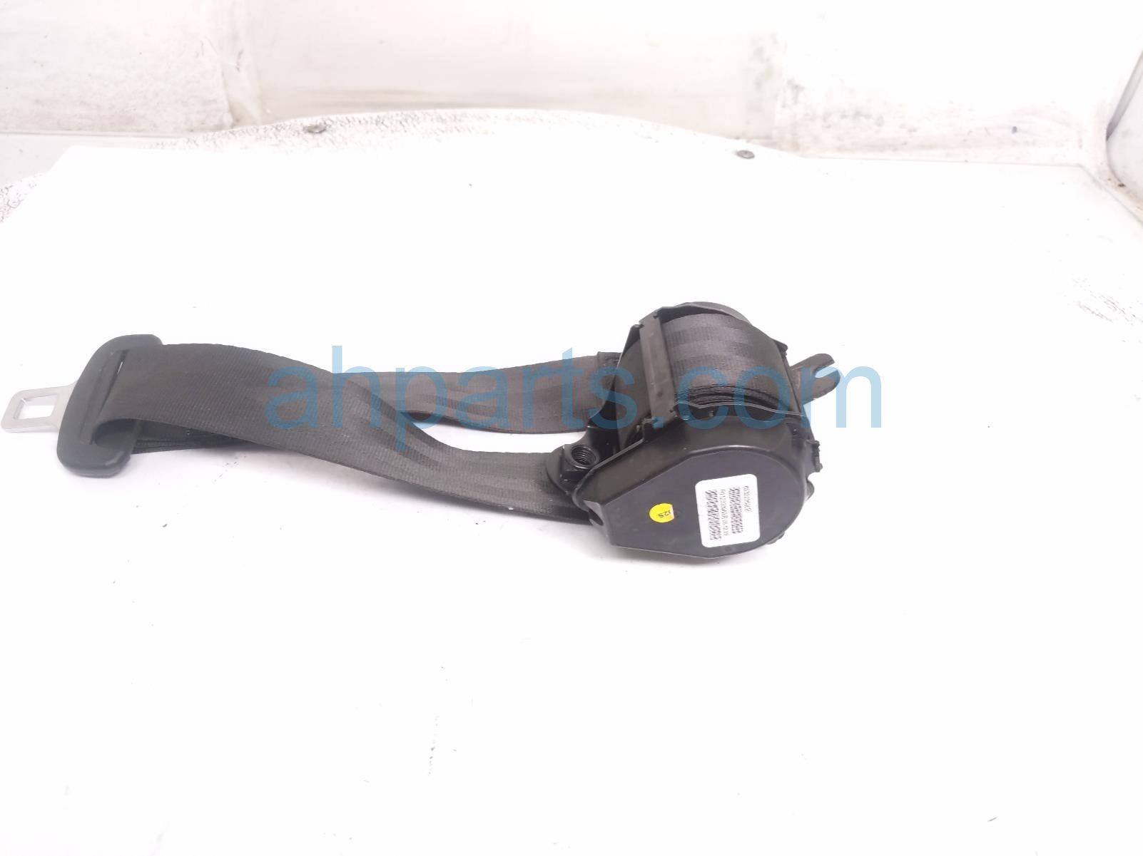 Volkswagen REAR RH SEAT BELT RETRACTOR - BLACK