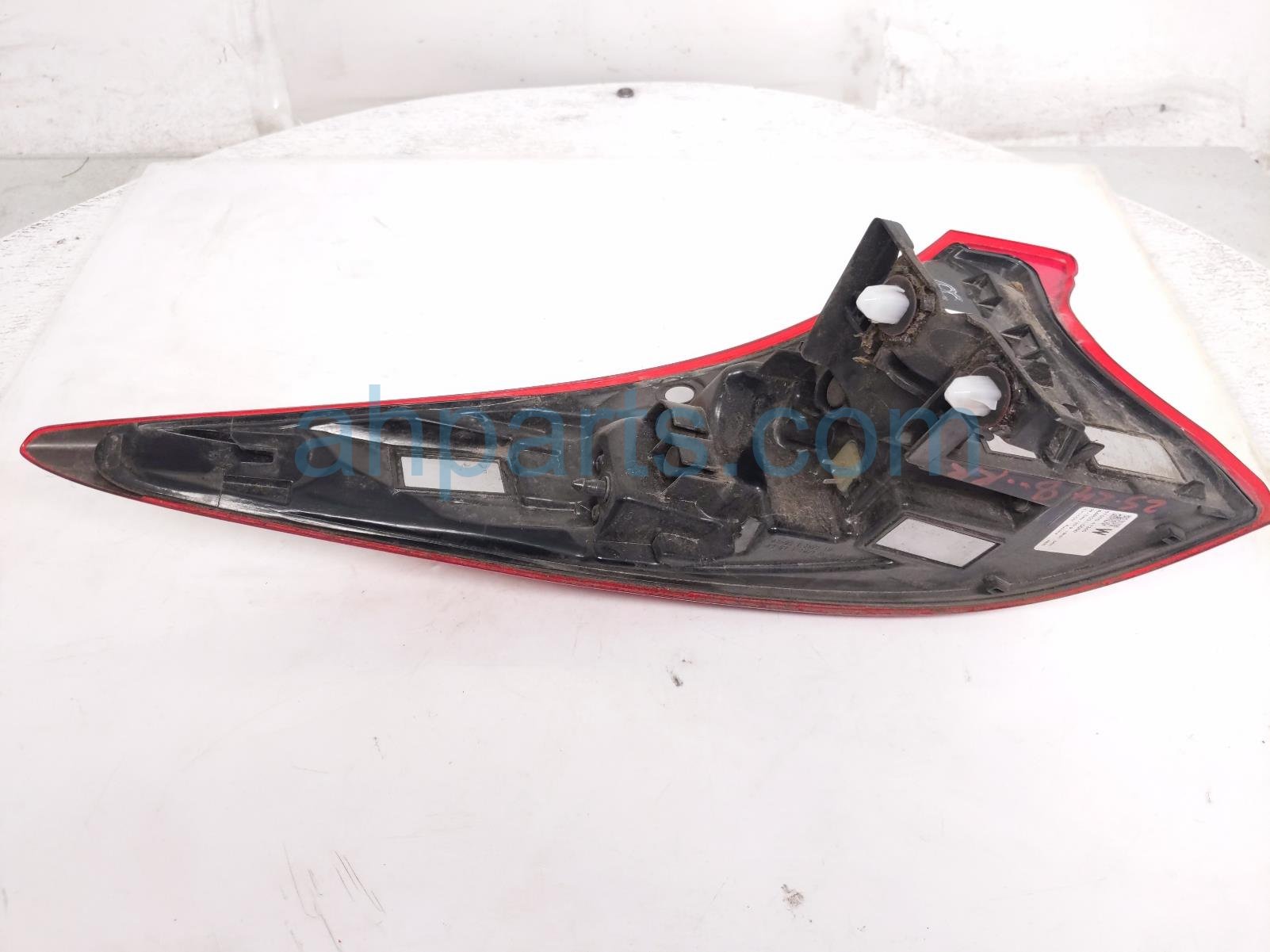 $85 Toyota TAIL LAMP / LIGHT