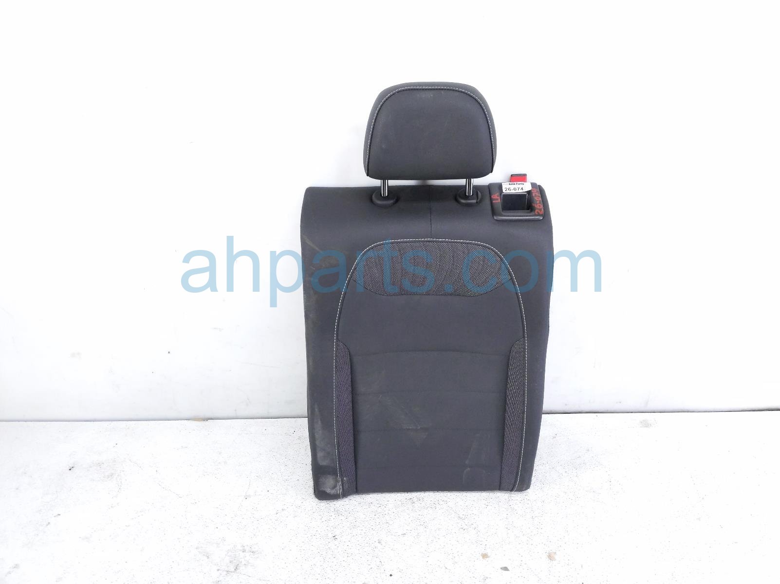 Volkswagen RR/LH UPPER SEAT BACKREST - BLACK