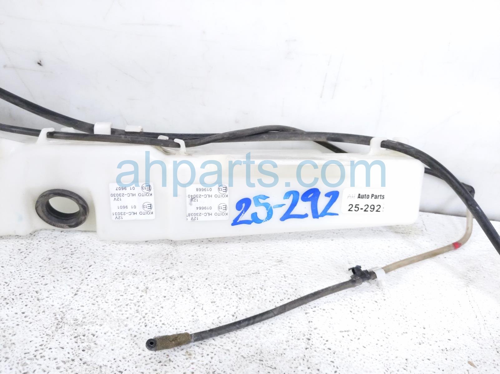 2018 Infiniti Qx80 Windshield Washer Reservoir W/pump 28910 1LL1C Replacement 2018 Infiniti Qx80 Windshield Washer Reservoir W/pump 28910 1LL1C Replacement thumbnail