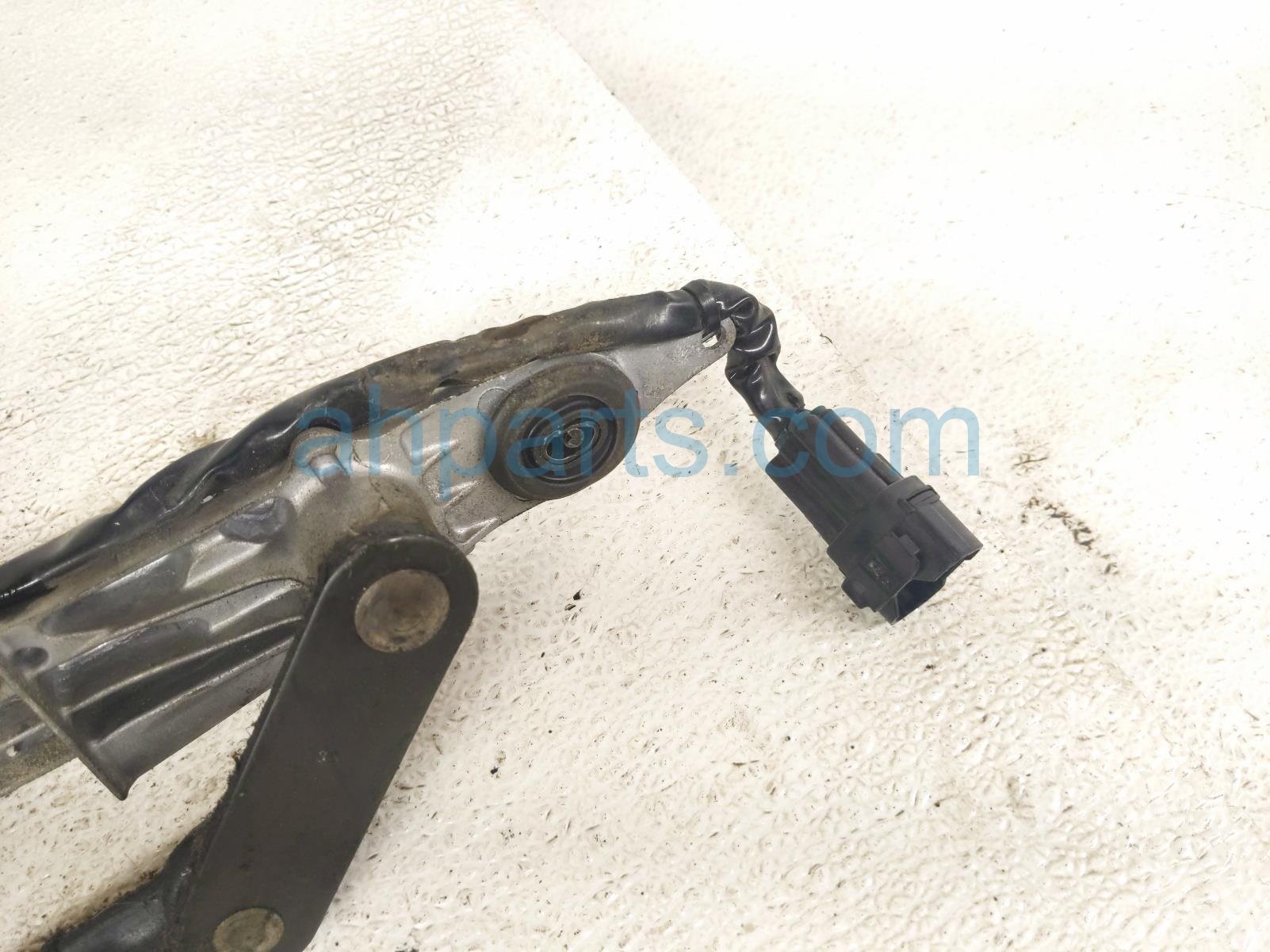 2001 Lexus Ls430 Front Arms Frt Windshield Wiper Motor & Linkage 85150 50110 Replacement 2001 Lexus Ls430 Front Arms Frt Windshield Wiper Motor & Linkage 85150 50110 Replacement thumbnail