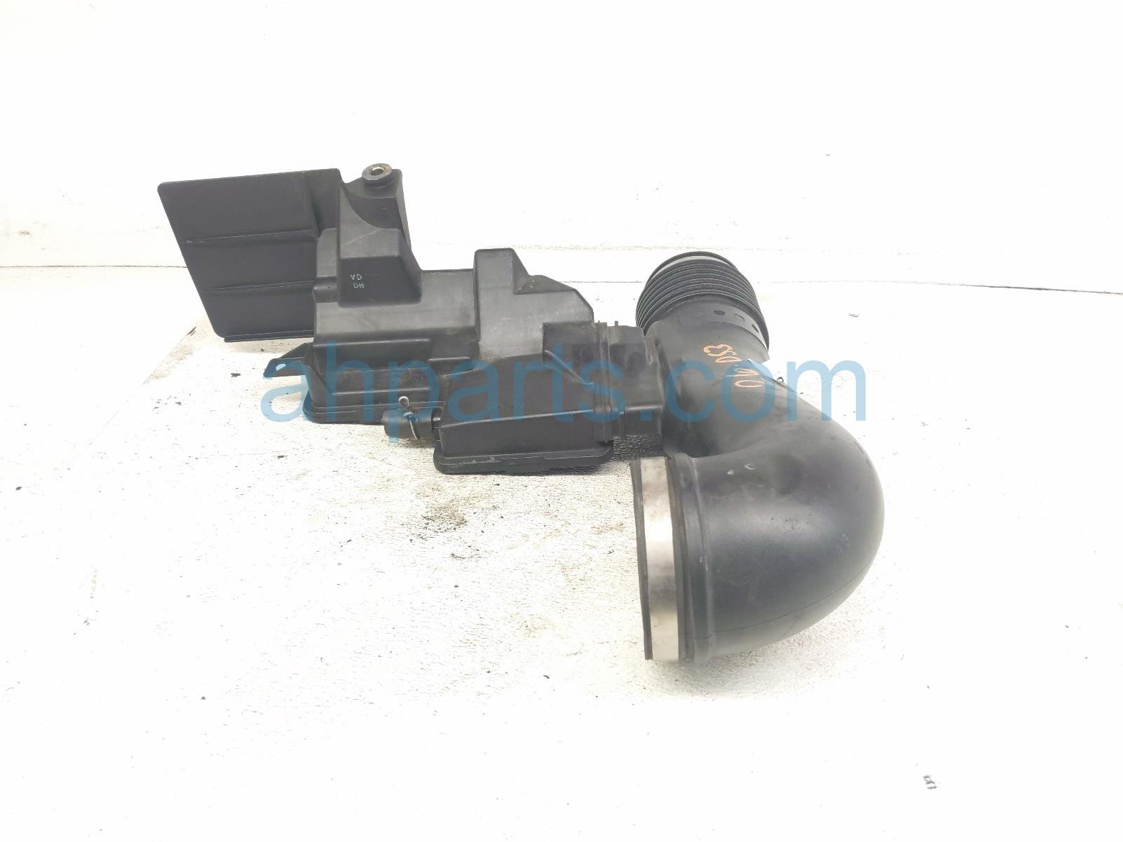 2001 Lexus Ls430 Air Cleaner Intake Tube W/resonator 17875 50240 Replacement 2001 Lexus Ls430 Air Cleaner Intake Tube W/resonator 17875 50240 Replacement thumbnail